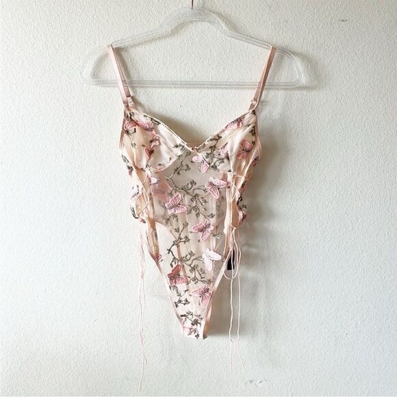 Aurelia Intimates Violante Butterfly One Piece Lingerie - Picture 3 of 13